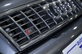Audi S4   4.2 quattro tiptronic