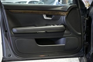 Audi S4   4.2 quattro tiptronic