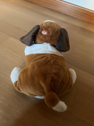 Peluche cane beagle che abbaia