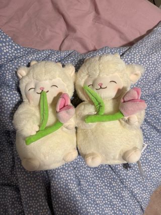 Peluche Cordero Miniso con Flor