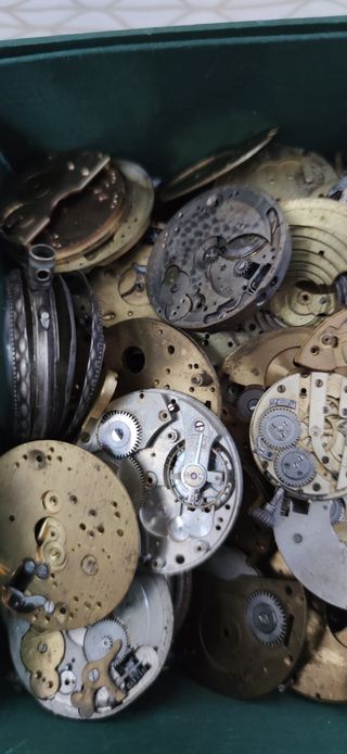 1300 grammi di Movimenti per Pezzi di Ricambio