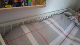 Cama infantil IKEA + Colchón y Barandilla