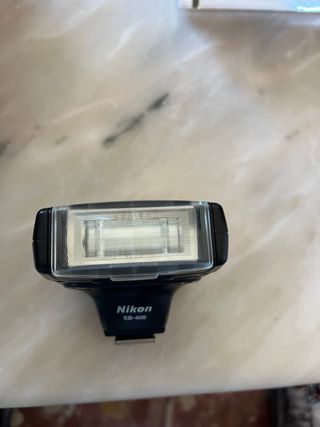 Flash Nikon SB-400