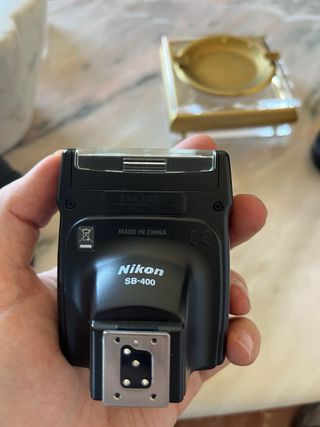 Flash Nikon SB-400