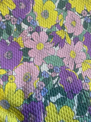 Bikini amarillo y estampado floral