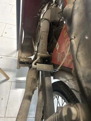 Moto Puch Carabela Roja y Plateada