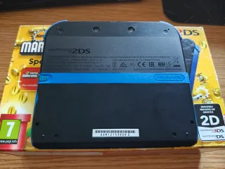 Nintendo 2DS Negra + FIFA 14