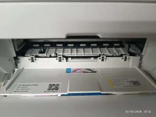Impresora HP DeskJet 2700e  COMPLETAMENTE NUEVA