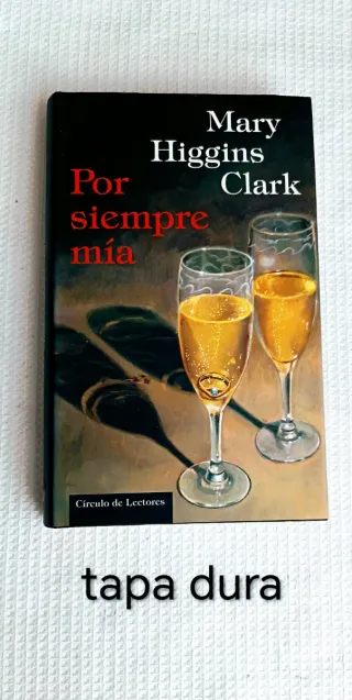 Flauta, funda Hello Kitty, libro y neceser.