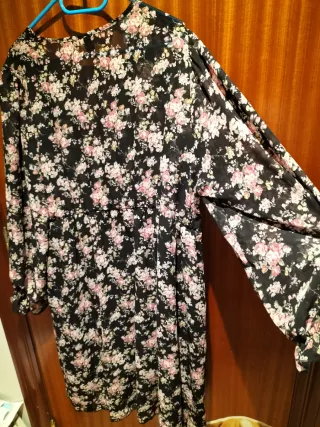 Vestido floral negro y rosa talla XXL