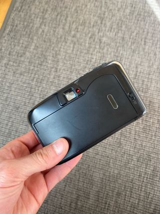 Cámara Nikon Zoom 200 AF analógica