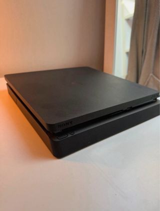 PS4 Slim 1TB Console Nera