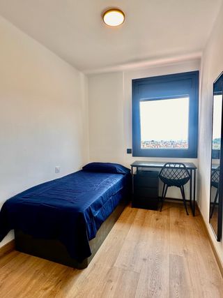 Cama canapé con colchón casi sin usar como nuevo
