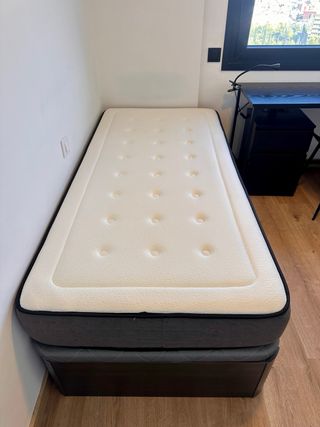 Cama canapé con colchón casi sin usar como nuevo