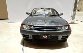 Nissan Skyline GT-R R32 Otto 1:18 Gris
