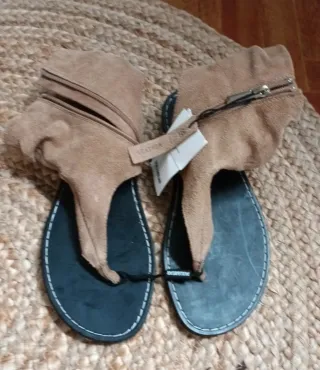 Sandalias piel serraje