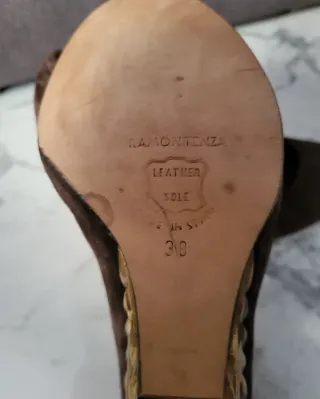 Zapatos cuña Ramón Tenza Marrón y Dorado