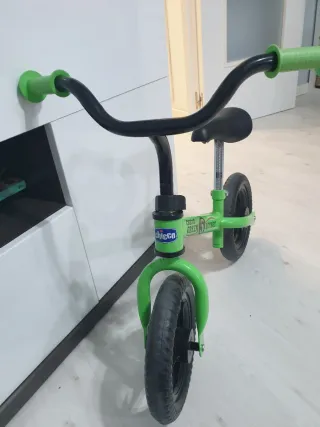 Bicicleta de equilibrio Chicco verde