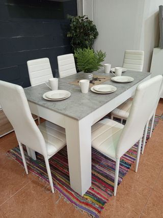 Mesa Extensible + 6 Sillas Polipiel