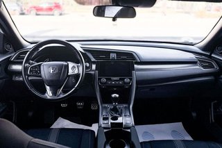 Honda Civic   1.0 IVTEC TURBO ELEGANCE NAV