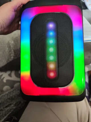 Karaoke Portátil con Luces LED