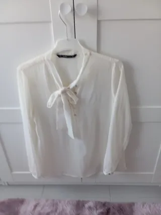 Blusa blanca topitos talla 40