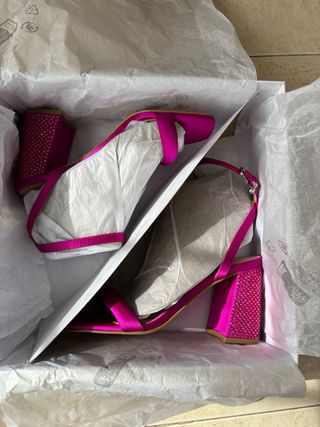 Sandalias de tacón Guess Fucsia Talla 36 Nuevas