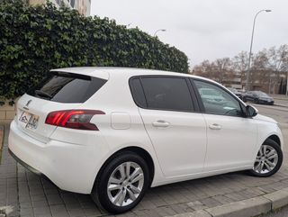 Peugeot 308 1.5BlueHdi Automatico 130Cv Garantía I