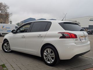 Peugeot 308 1.5BlueHdi Automatico 130Cv Garantía I
