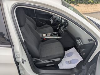 Peugeot 308 1.5BlueHdi Automatico 130Cv Garantía I