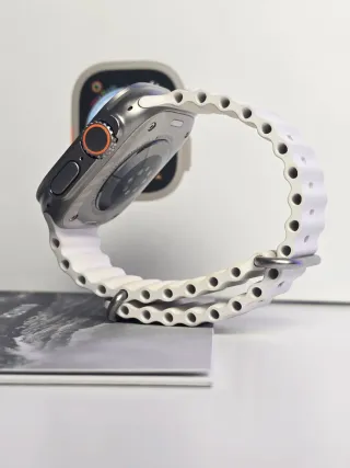 Reloj Apple Watch Ultra correa blanca