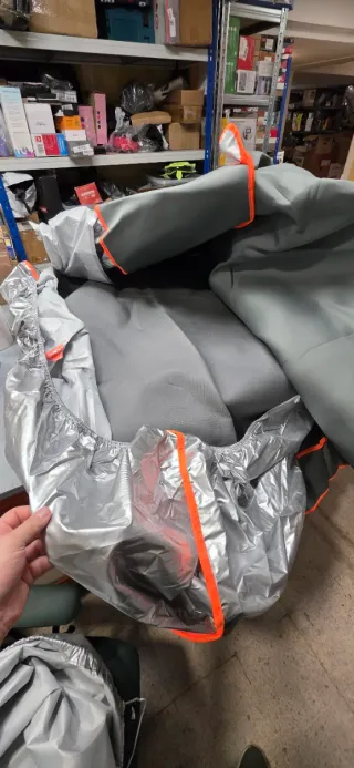 Capa para carro Kayme com tira refletora