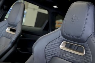 Jaguar F-Pace   5.0 V8 405kW SVR AWD Auto EDITION 1988