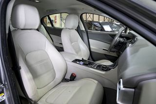 Jaguar XE   2.0I 147kW RWD Prestige Auto