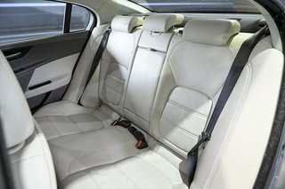 Jaguar XE   2.0I 147kW RWD Prestige Auto