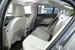 Jaguar XE   2.0I 147kW RWD Prestige Auto