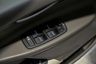 Jaguar XE   2.0I 147kW RWD Prestige Auto