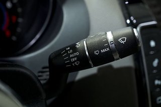 Jaguar XE   2.0I 147kW RWD Prestige Auto