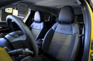 Jeep Avenger   BEV 115kW 156CV Summit