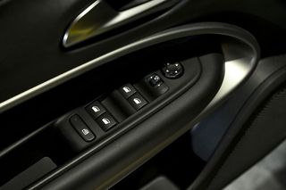 Jeep Avenger   BEV 115kW 156CV Summit