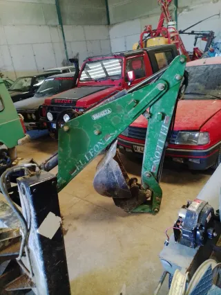 Brazo retroexcavadora El Leon Para tractor
