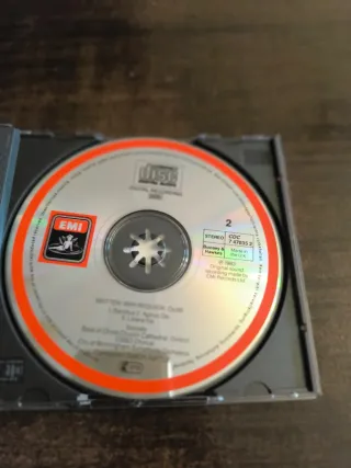 Britten War Requiem.SIMON RATTLE .EMI CLASSICS.