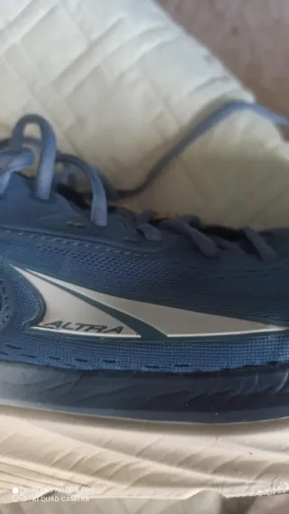 Botines Altra Azules y Blancos