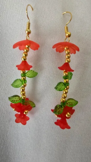 Orecchini Fiori Rossi e Foglie Verdi