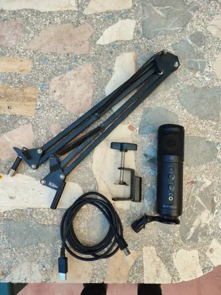 Micrófono Newskill Negro con Accesorios