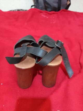 Zapatos de piel Lisa Brentel tacón plataforma