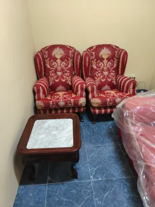 Juego de 2 sillones y mesita auxiliar