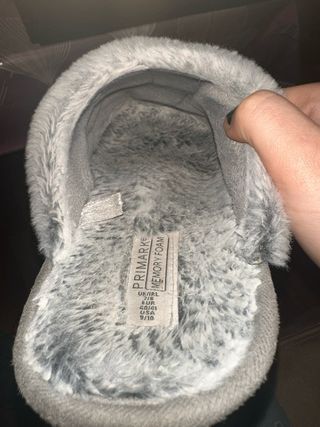 Zapatillas de casa Primark grises