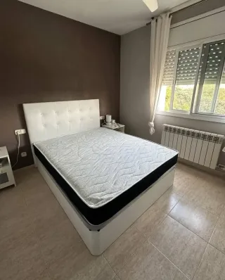 Canapé de tela y madera