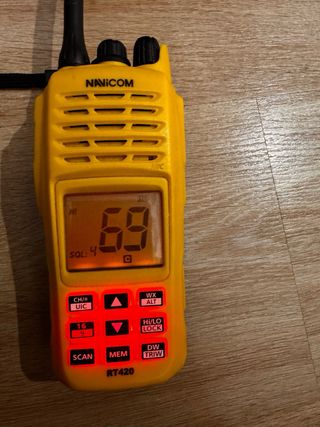 Radio VHF Navicom RT420